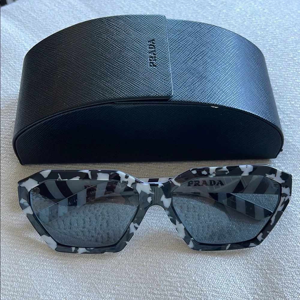 Prada Black and White Patterned Sunglasses - Picture 1 of 4